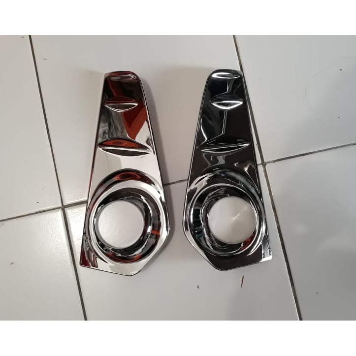 Cover Fog Lamp Belakang Veloz 2019 up Chrome