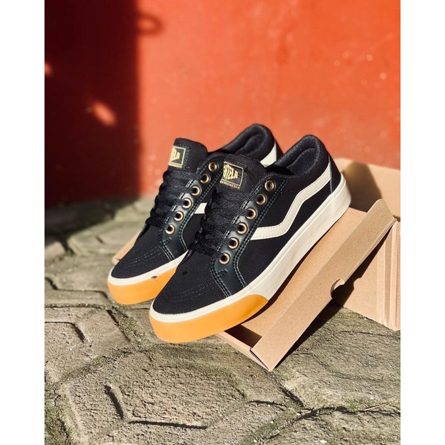 Ventela republic black gum low original