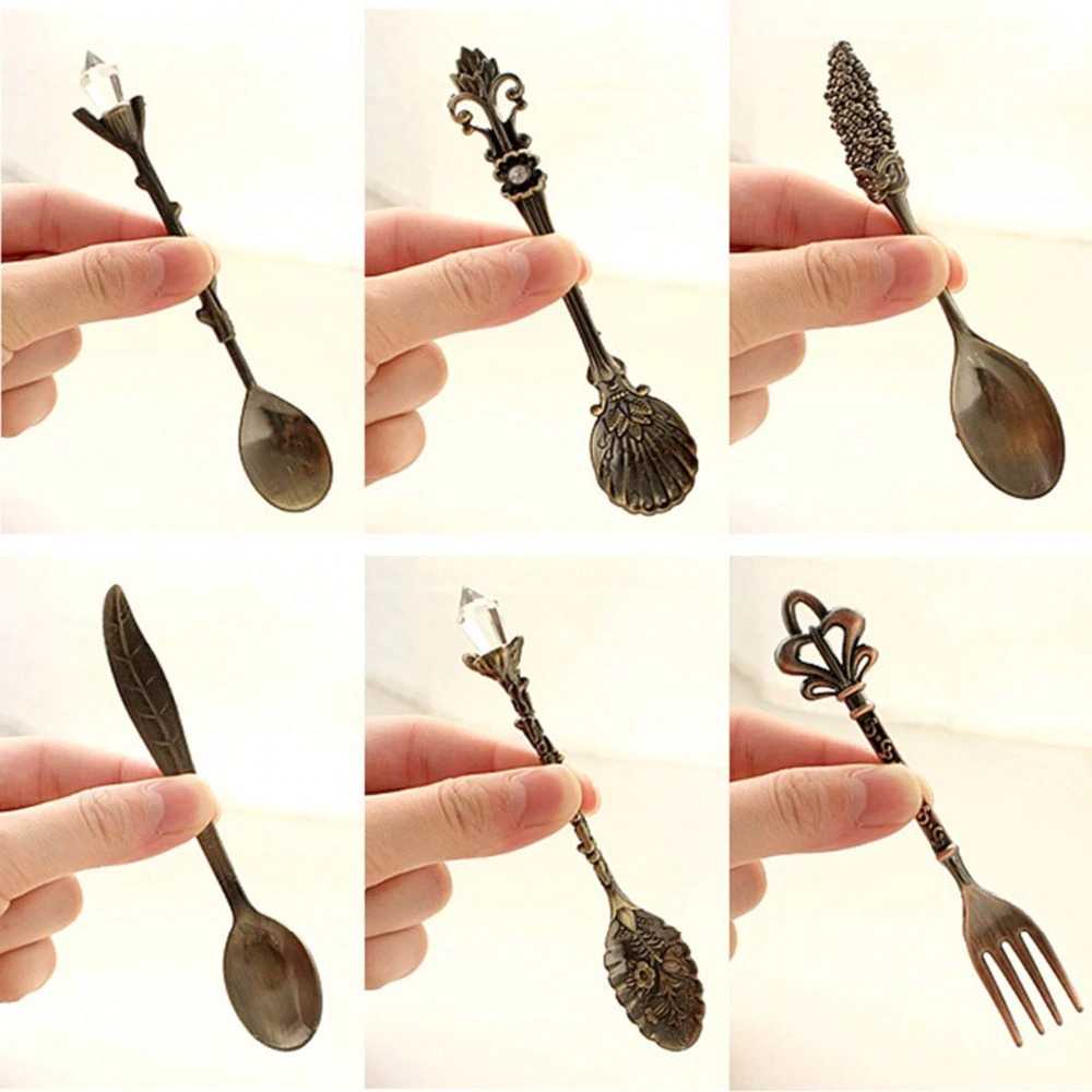 Set Sendok Garpu Teh Vintage Teaspoon Fork Royal Style LTA057