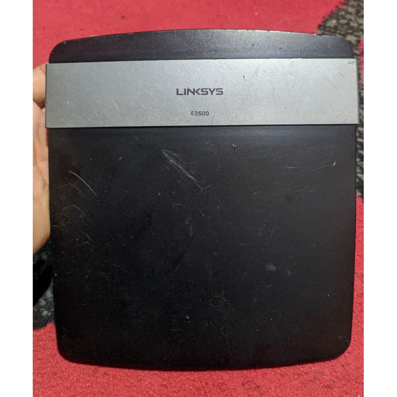 linksys e2500 v3 dualband..cek deskripsi