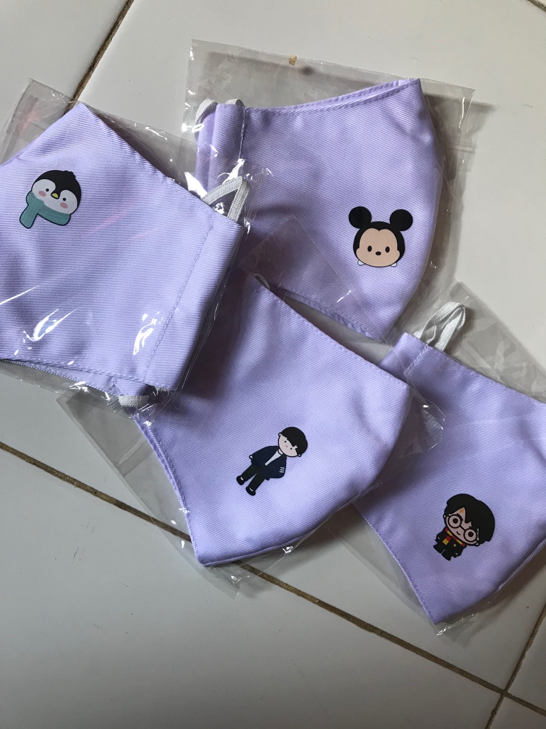 Masker Kain Putih Edisi Natal