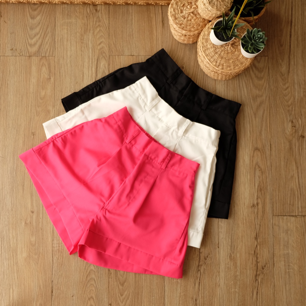 Jiyoun Short Celana Pendek Wanita