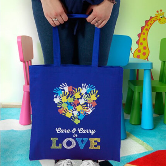 TOTEBAG POLOS TOTE BAG POLOS HITAM,PUTIH ,WARNA WARNI  Spondbond Pakai Perekat bisa CUSTOM SABLON