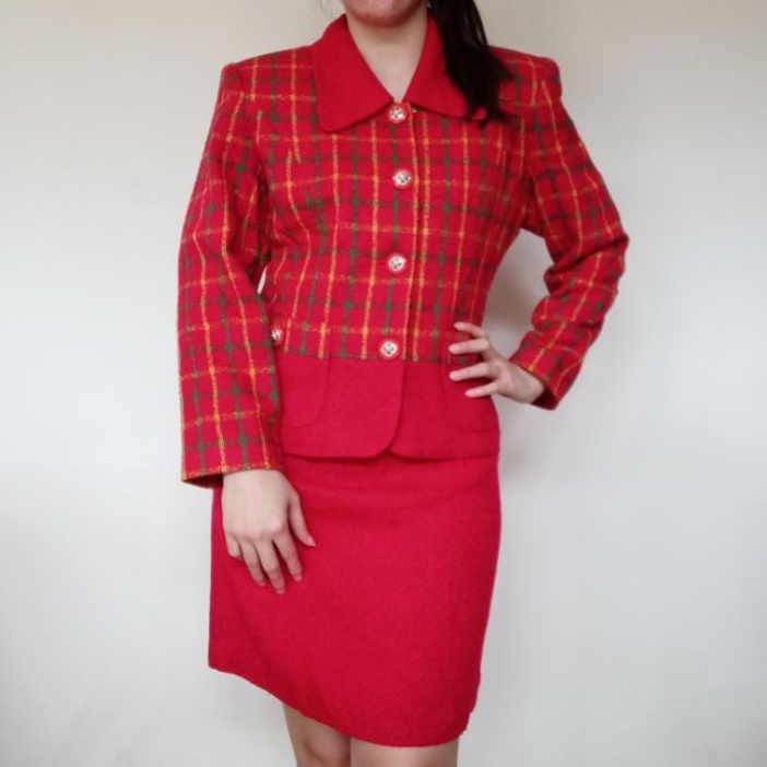 Set Blazer Kotak-Kotak & Rok Merah (Preloved)