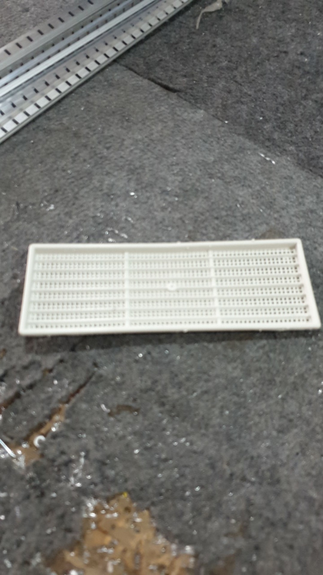 Lubang Hawa Ventilasi Petak Plastik / Lubang Angin Petak Plastik