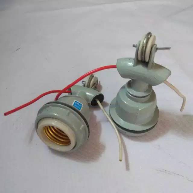 FITTING GANTUNG KERAMIK