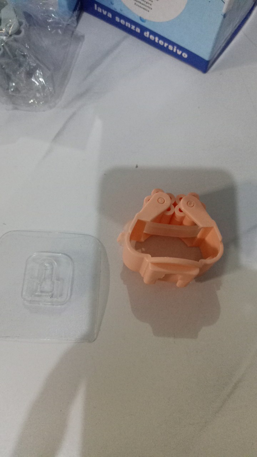 Gantungan Gagang Sapu Dan Alat Pel Tanpa Paku Atau Bor