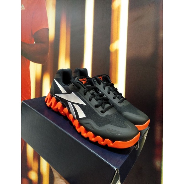 Reebok ZiG Pulse 4 Sepatu Lari Pria Original