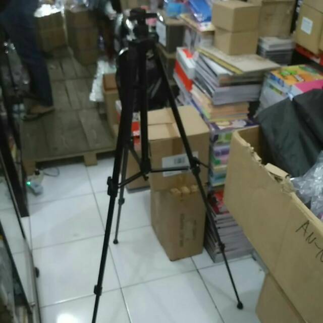 

Tripod gambar lukis