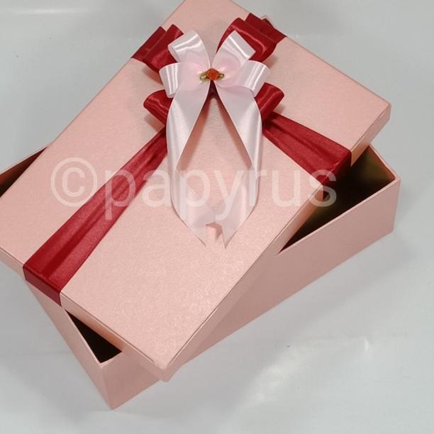 

☎ Papyrus Kotak Kado Gift Box Hadiah 20x30 tinggi 10cm ◊