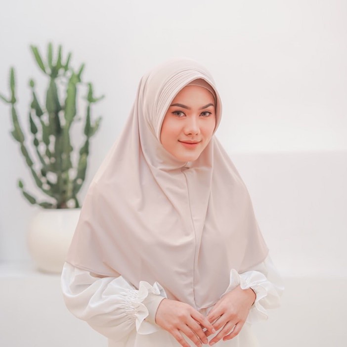 Jilbab Instan Bergo Oval  L Kerudung Polos Hijab Termurah NAYLA HIJA'B