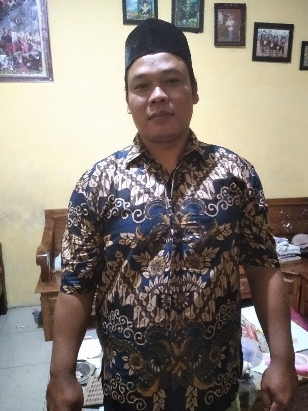 Batik Abadi Kemeja Batik Pria Lengan Pendek Viral Di Shopee Hem Batik Mahasiswa Hem Pernikahan Ko