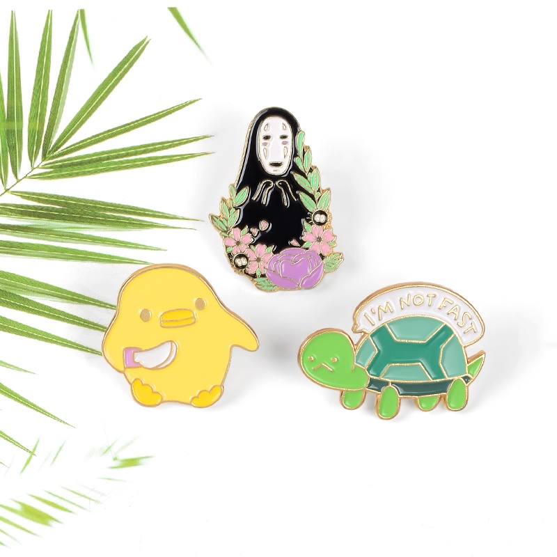 Bros Pin Enamel Bentuk Kartun Hewan Ayam No Face Man Turtle Warna Kuning Bahan Metal Untuk Koleksi