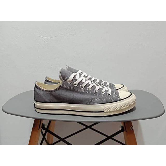 Sepatu converse klasik abu-abu Termurah
