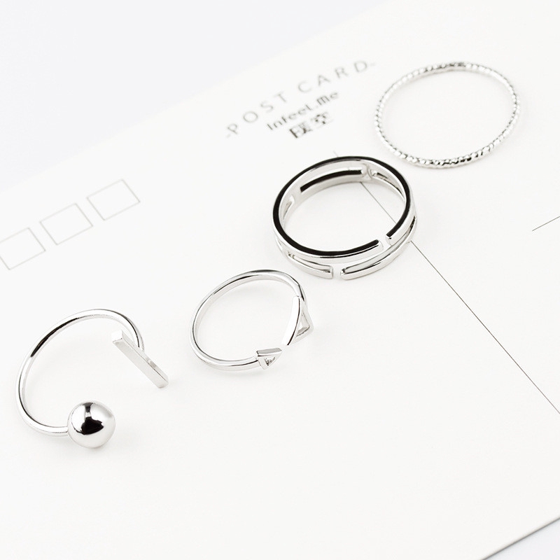 Cincin kombinasi kepribadian sederhana dengan empat set set cincin fashion gabungan Korea