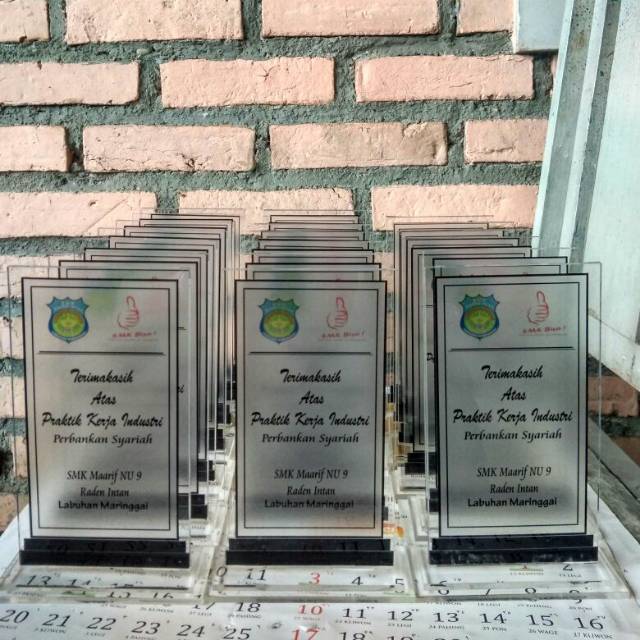 

Plakat penghargaan kotak plakat wisuda plakat kartun Hadiah