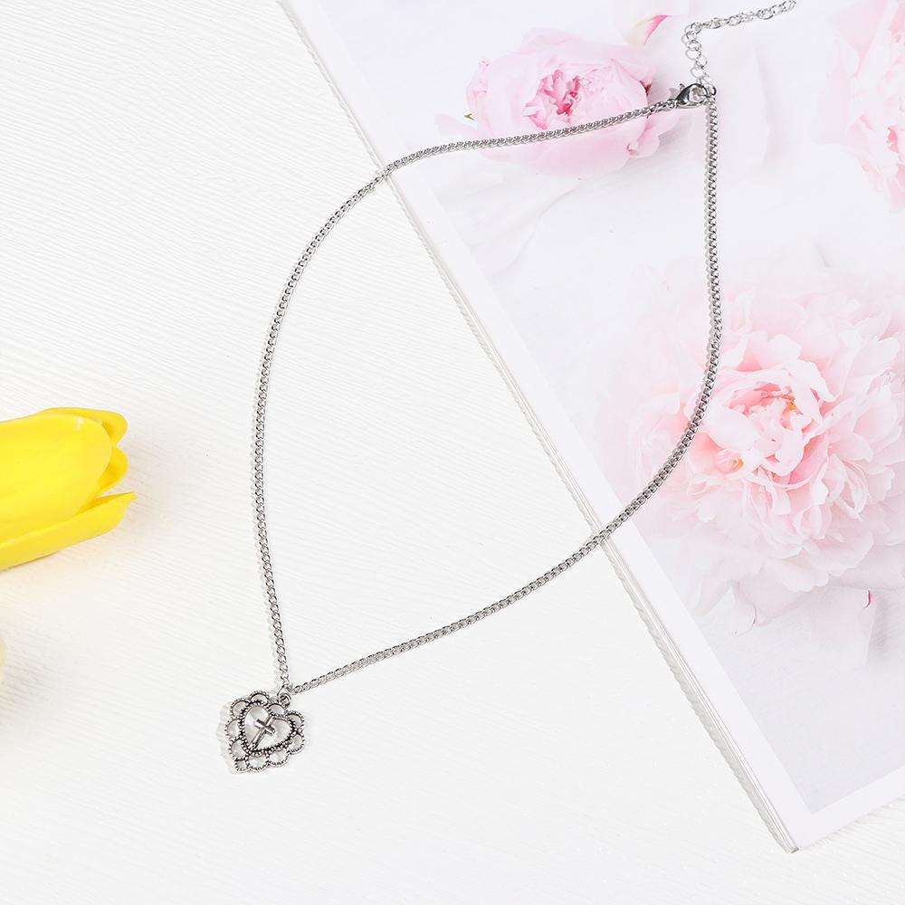 Kalung Rantai Dengan Liontin Hati Hollow Untuk Wanita