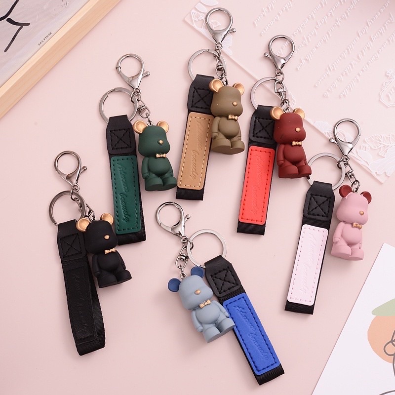 Gantungan Kunci Tas Mobil Motif Beruang Kaws Bear Aesthetic / Gantungan Kunci Pasangan Beruang Lucu / Gantunga Kunci Wanita Pria Kartun / Key chain