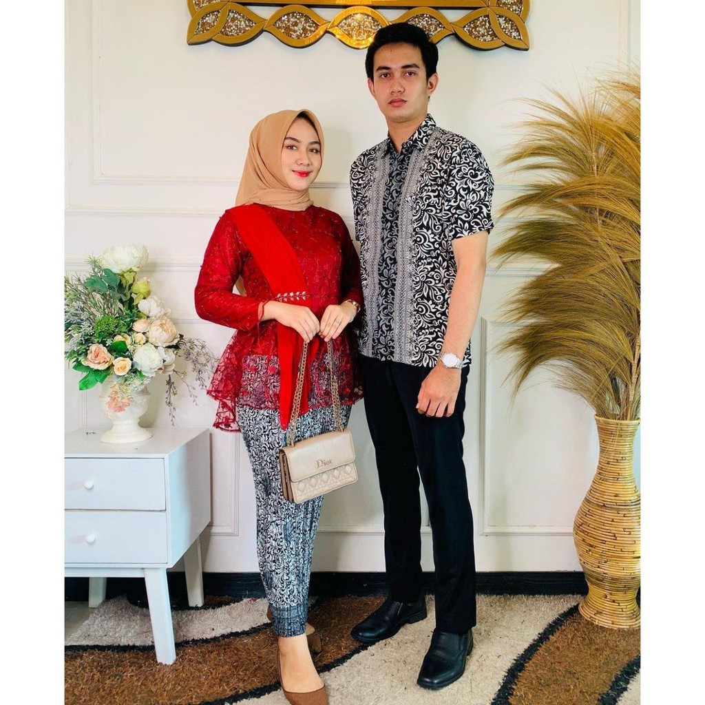 COUPLE KEBAYA BROKAT PLISKET SEMISUTRA BATIK COUPLE KEBAYA LAMARAN KEBAYA KONDANGAN