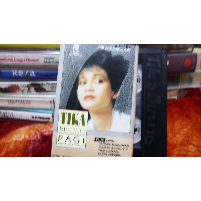 kaset tika bisono pagi