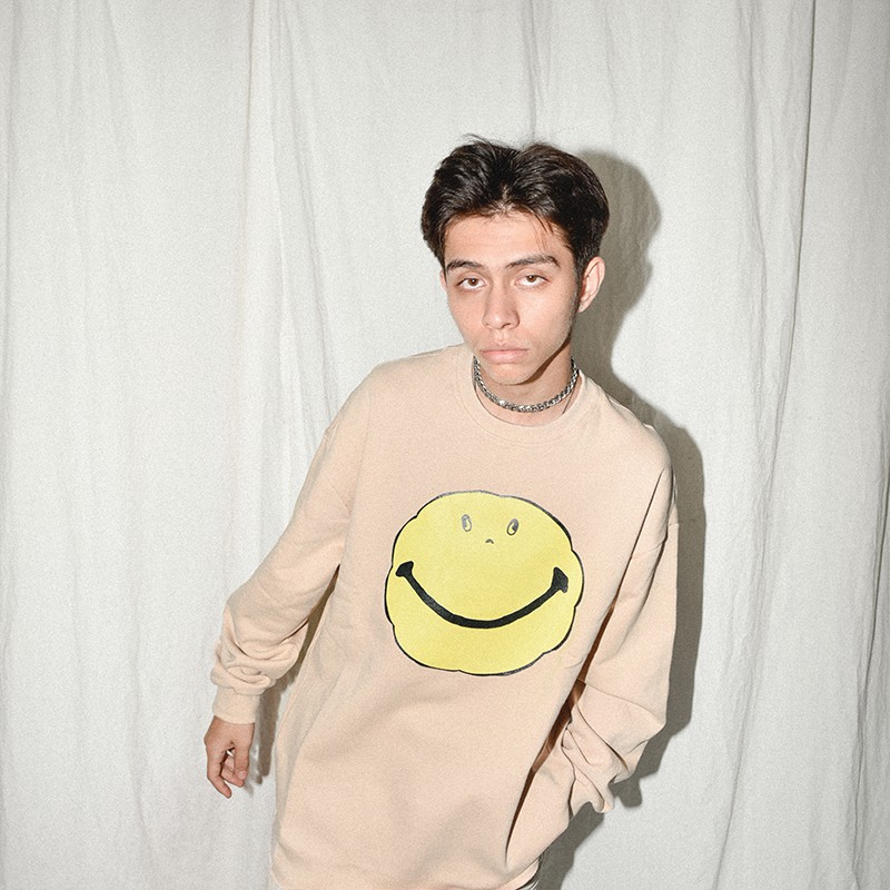 Yamasurih - Crewneck Cream &quot;Smile&quot; Sweater