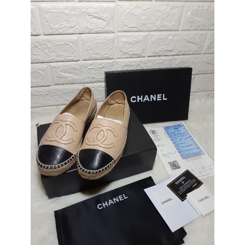 Preloved Channel Espa Mirror size 39 shoes cream mix black