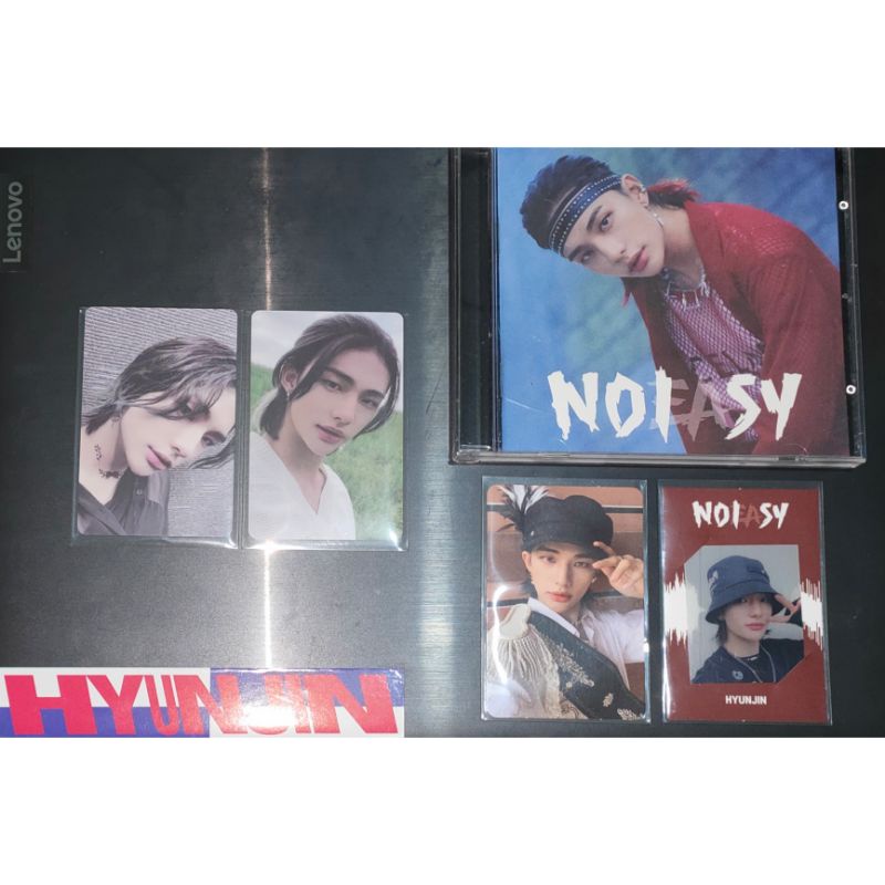 Hyunjin Lucky Draw Noeasy Event 1 2 The View Red Lights set / Album Jewel Case Photocard Mayoret Pho
