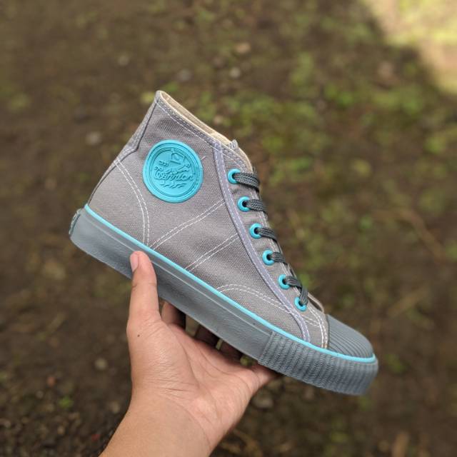 Warrior Classic 38, 41, 42 Grey Tosca High Cut Original SALE 