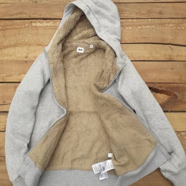 Jaket Hoodie UNIQLO original bekas