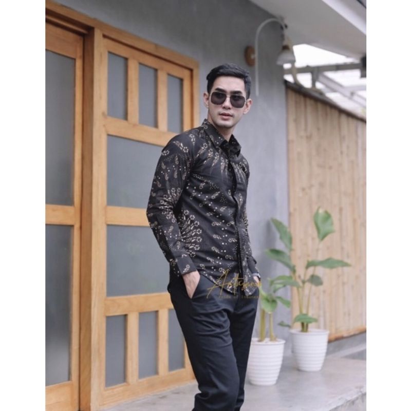 BAJU KEMEJA BATIK PRIA COWOK LENGAN PANJANG REGULAR ATASAN BATIK PREMIUM PRIA COWO KONDANGAN COUPLE PASANGAN KEMEJA ANAK LAKI LAKI PRIA KEKINIAN ORIGINAL MEWAH MODERN BAJU SERAGAM BATIK KANTOR JUMBO