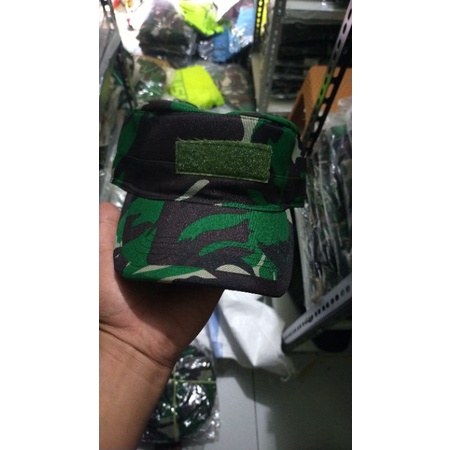 topi komando TNI