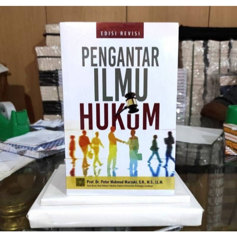 BUKU PENGANTAR ILMU HUKUM. Prof. Dr. Peter