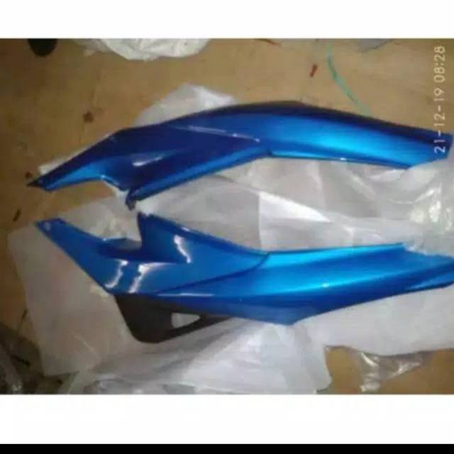 Body belakang satria Fu lama warna biru