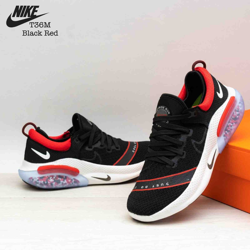 SEPATU COWOK NIKE T36M