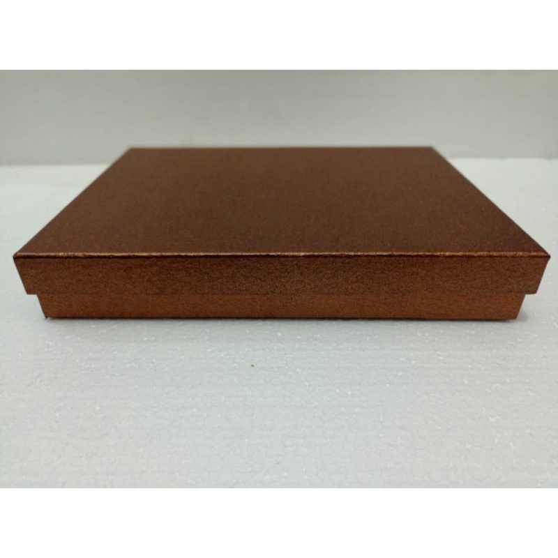 

korak kado 29.5 x 21.5 tinggi 5 cm