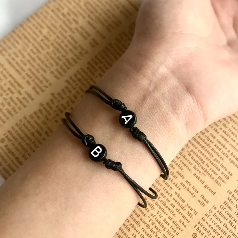 Gelang Tali Inisial Bulat