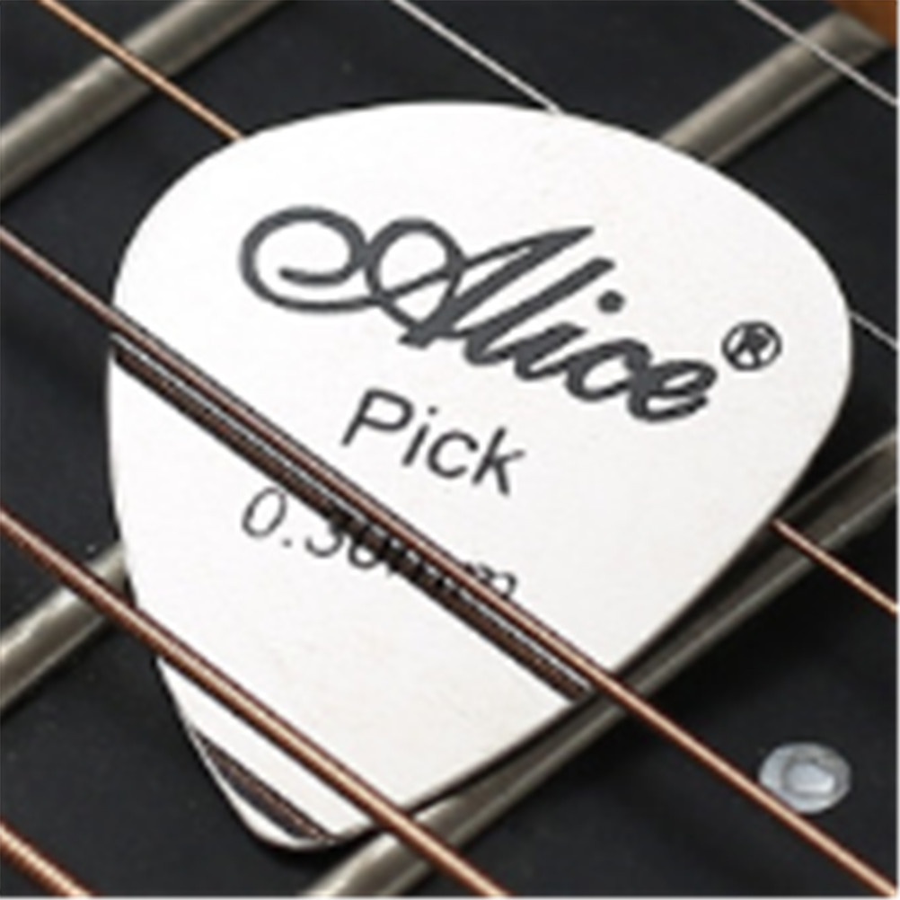 Pick Gitar Bass Ukulele Bahan Logam Tipis 0.3mm