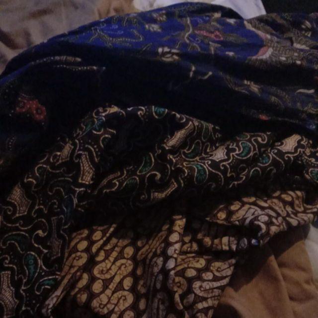 Atasan Batik Wanita Motif Batik Modern Seragam