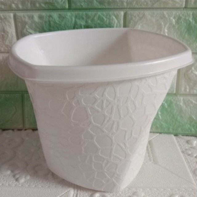 Pot Twister Putih 20