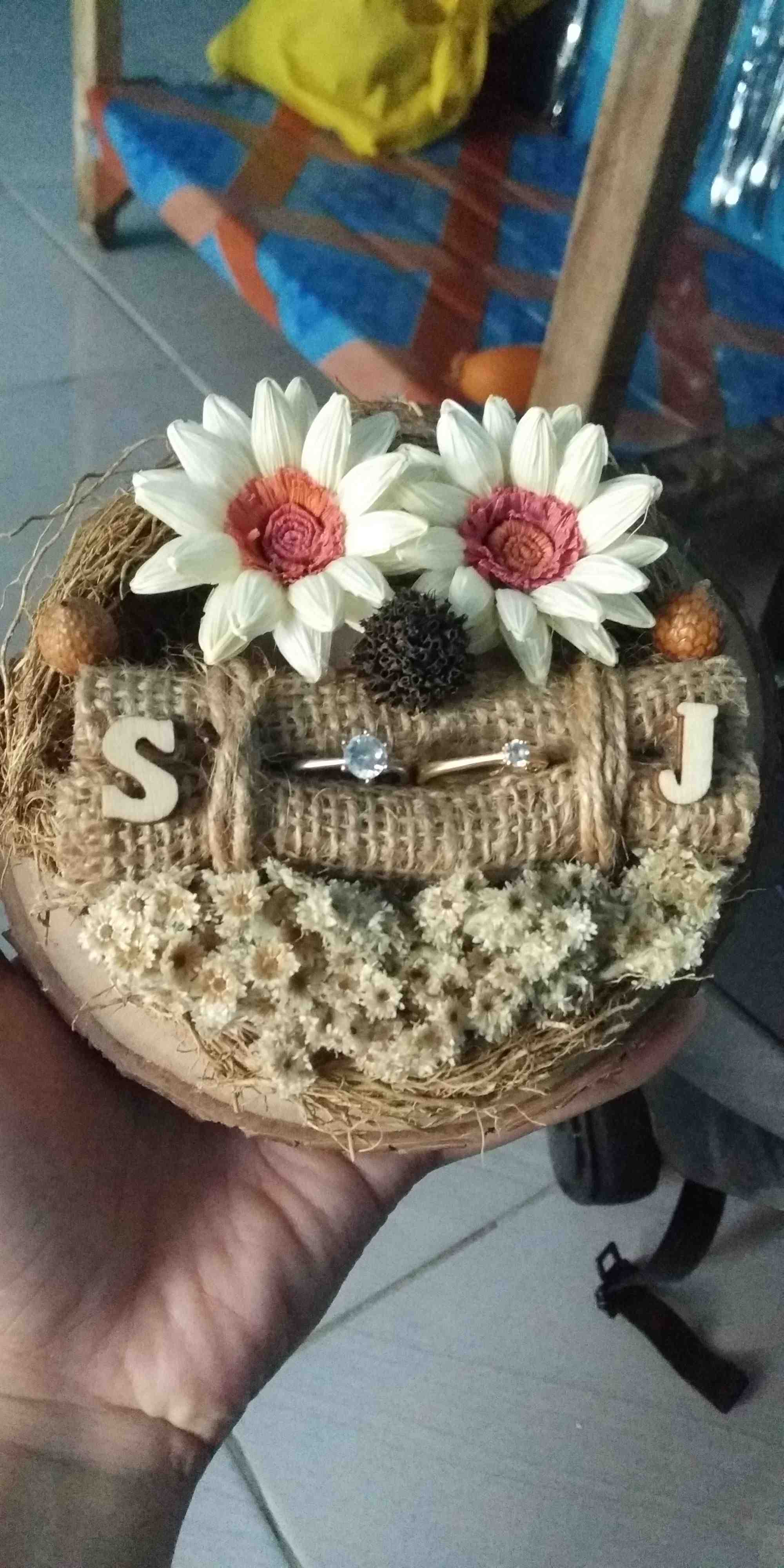 Ringbearer Rustic Akar