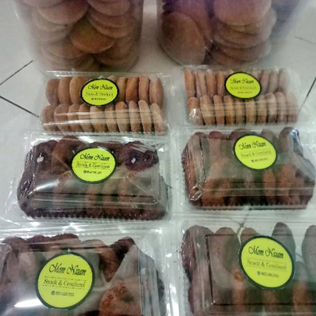 

Kue cincin dan ilat sapi