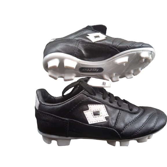 SEPATU BOLA ANAK ASLI KULIT BONUS KAOS KAKI BOLA