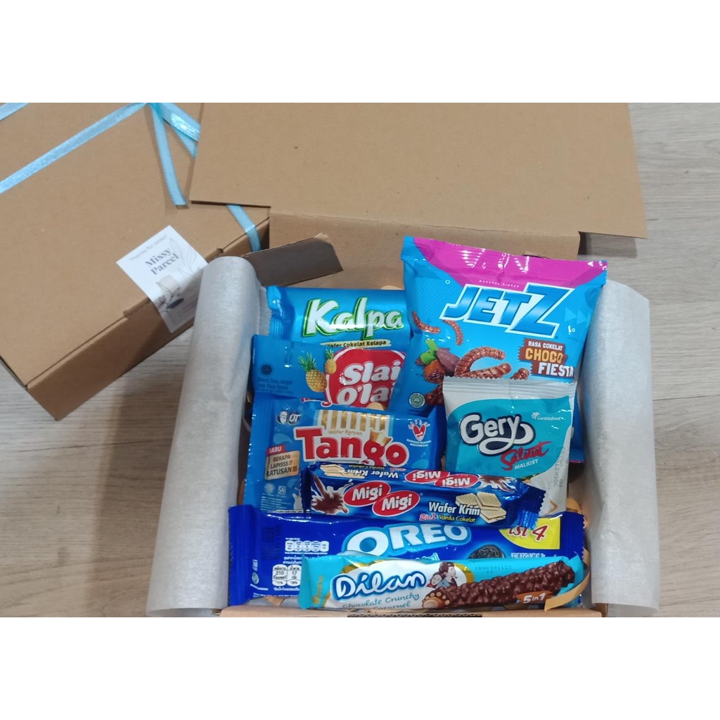 

Snack Hampers Biru / Bingkisan Snack Serba Biru