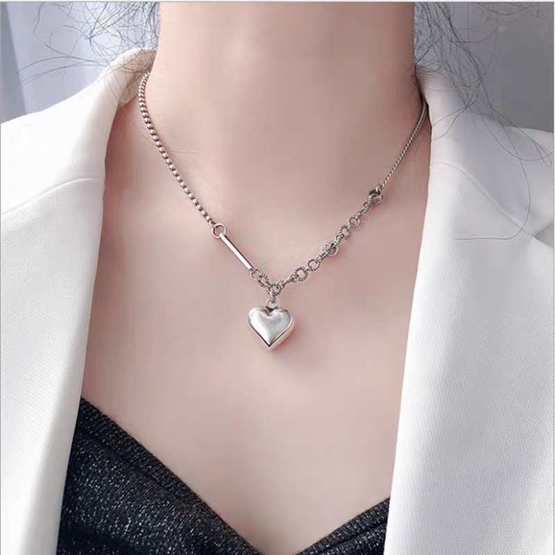 Korea gaya minimalis desain jahitan rantai cinta liontin kalung wanita in trendi temperamen berbentu