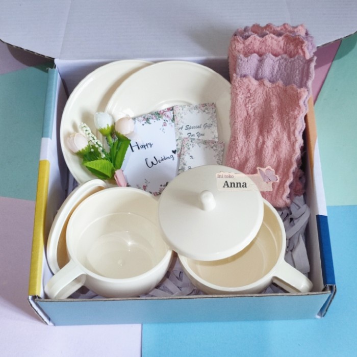

Hampers Wedding Set Cangkir Cantik Kado Pernikahan Anniversary - Biru Telur Asin, Double C