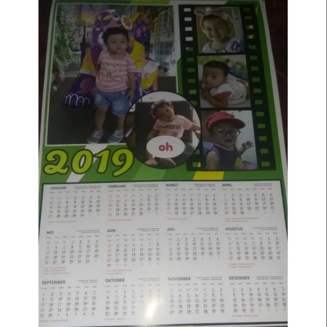 

Kalender dinding custom