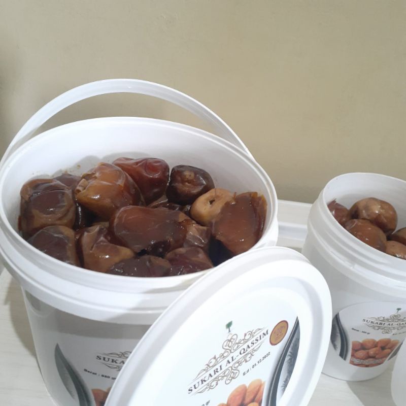 

Kurma Arab