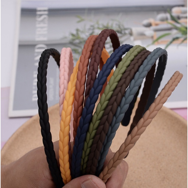 Bando Bandana Korea Wanita Plastik Tipis Polos Kepang 0.5 cm Anthony