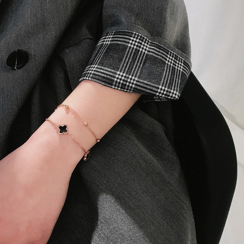 Gelang Titanium 2 Layer Semanggi Beruntung Wanita Anti Karat Emas 18k Korea Aksesoris-3