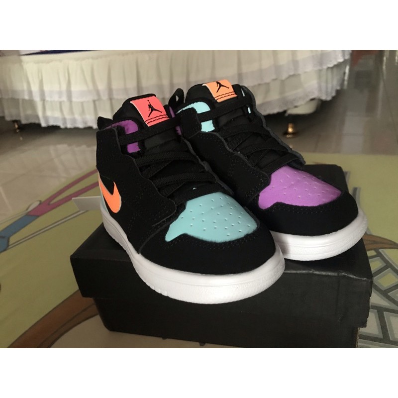 Sepatu anak AJ1 Mid with velcro size 25